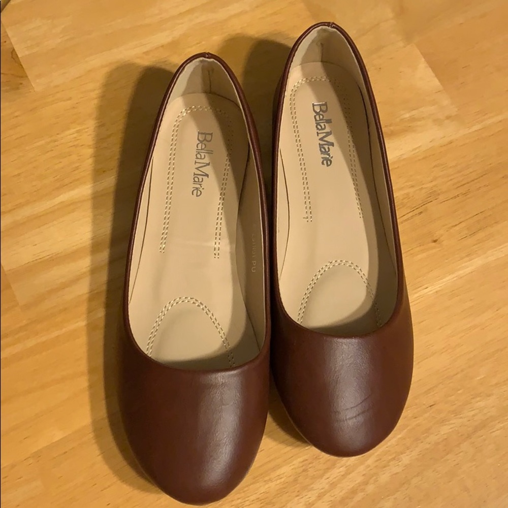 NWOT - Brown ballet flats